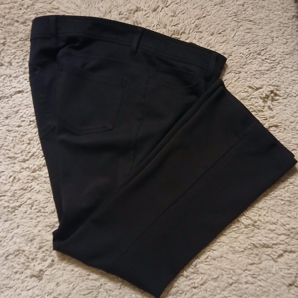 Stretchy black pants.